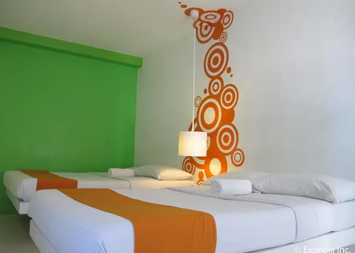 Islands - Uptown Hotel