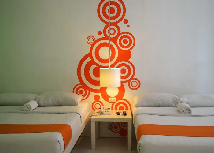 Islands - Uptown Hotel 2*